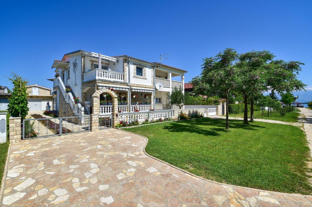 Apartments Rote Rosen Nin Εξωτερικό φωτογραφία